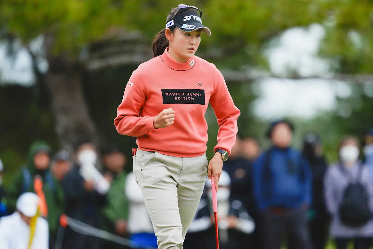 岩井千怜が65で単独首位に浮上「自分でもちょっとびっくり」　2位と1打差で最終日　女子ゴルフ開幕戦