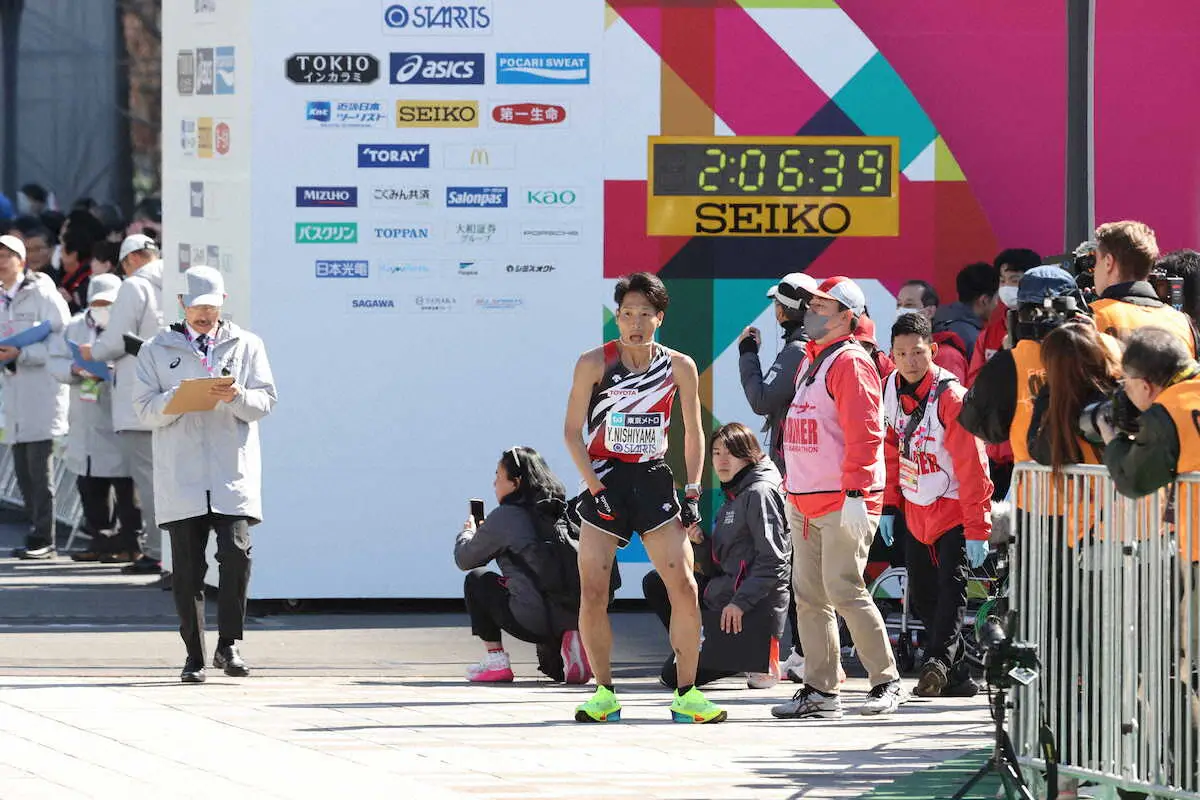 【東京マラソン】「僕にとって最後の挑戦」日本人トップの西山雄介　転倒から反撃もパリ切符届かず涙