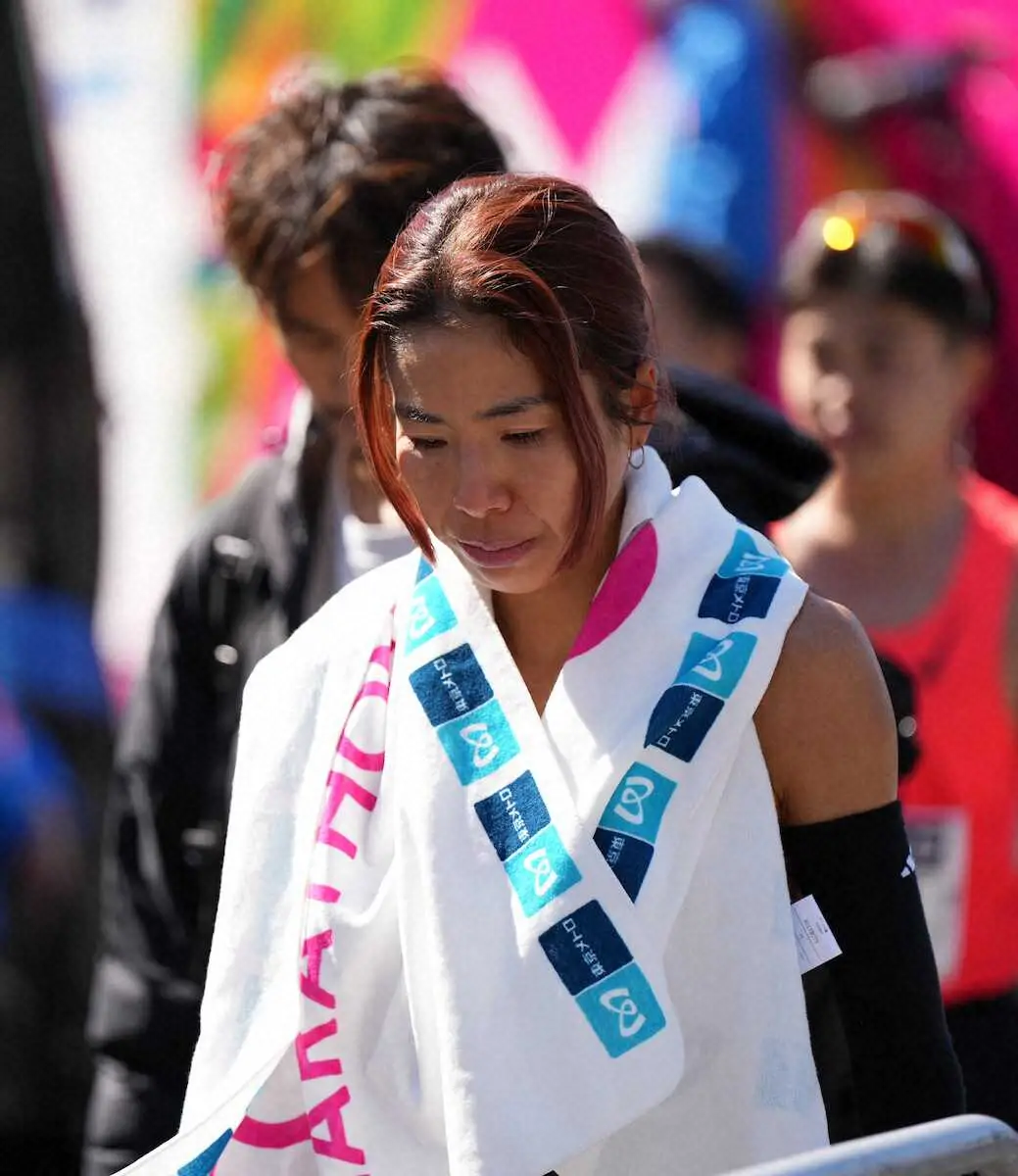 【東京マラソン】「ただただ力不足」新谷仁美　誤算だったペース「変なリズムに」レース後は号泣