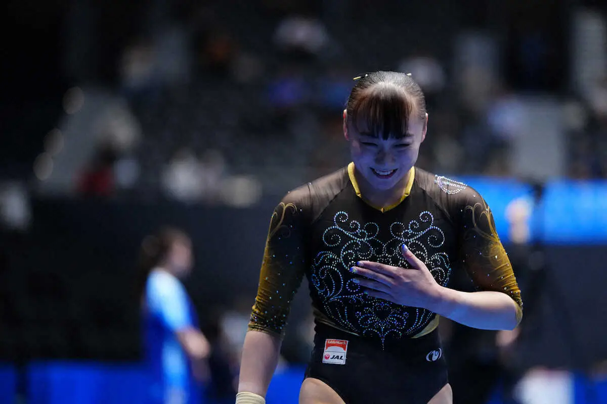 【体操】宮田笙子「最後まで、できて良かった」　痛みに耐えて初の五輪代表へ首位キープ　NHK杯