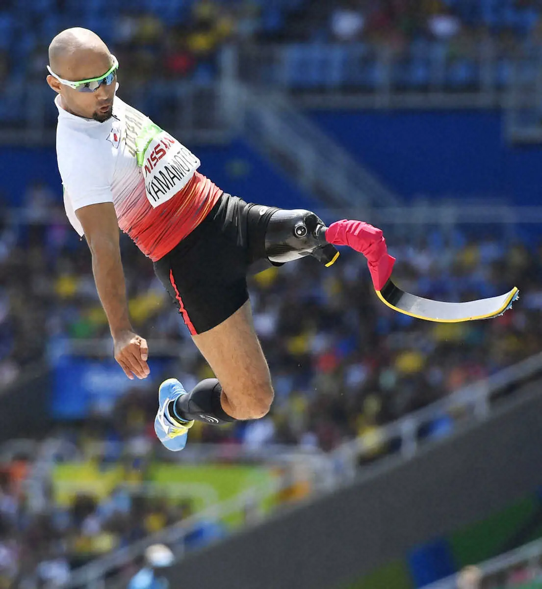 2016年9月、リオデジャネイロ大会陸上男子走り幅跳びで銀メダルを獲得した山本篤