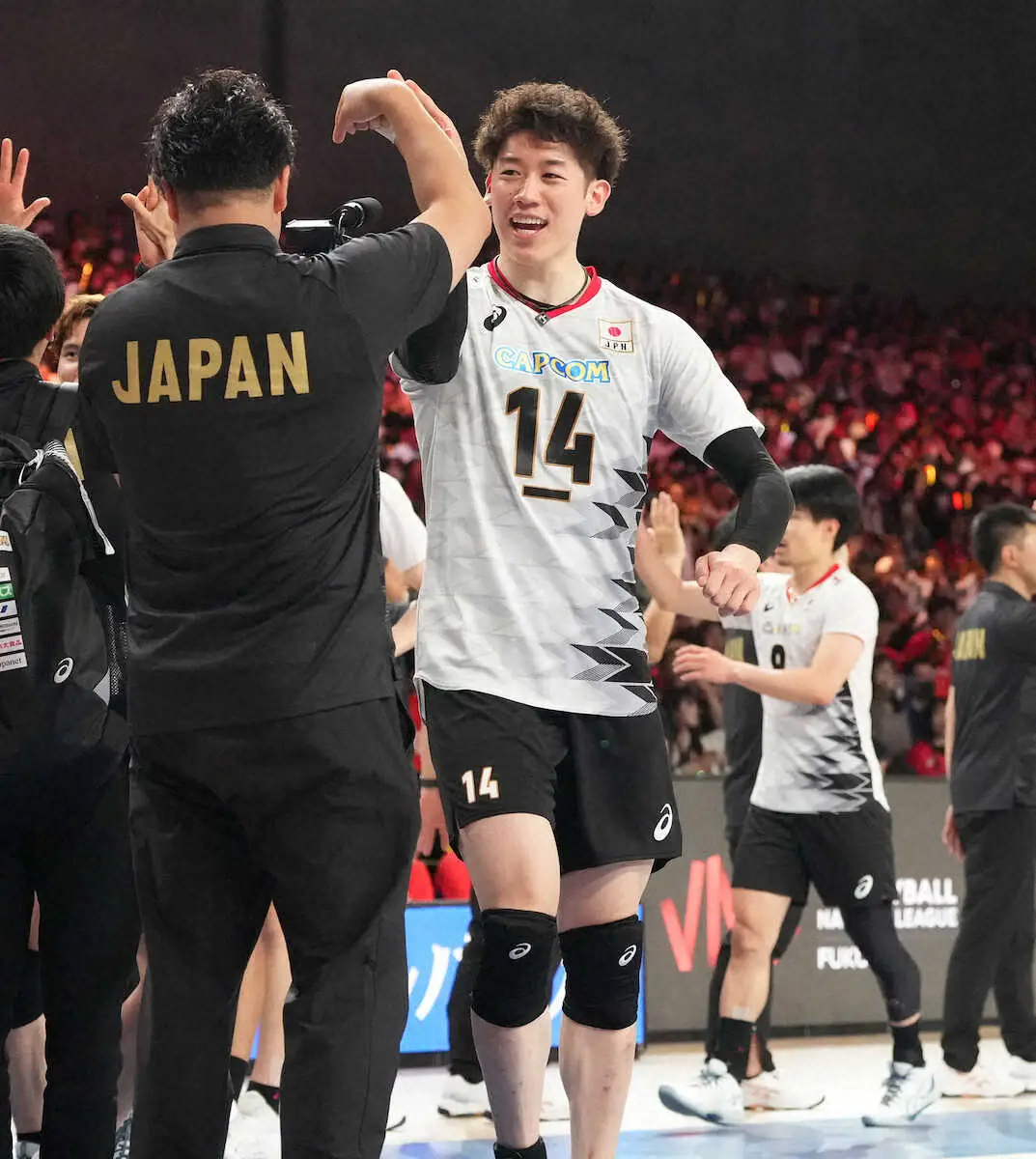 【バレー男子】日本が第1セット落とす　東京五輪金メダルのフランスと激突　