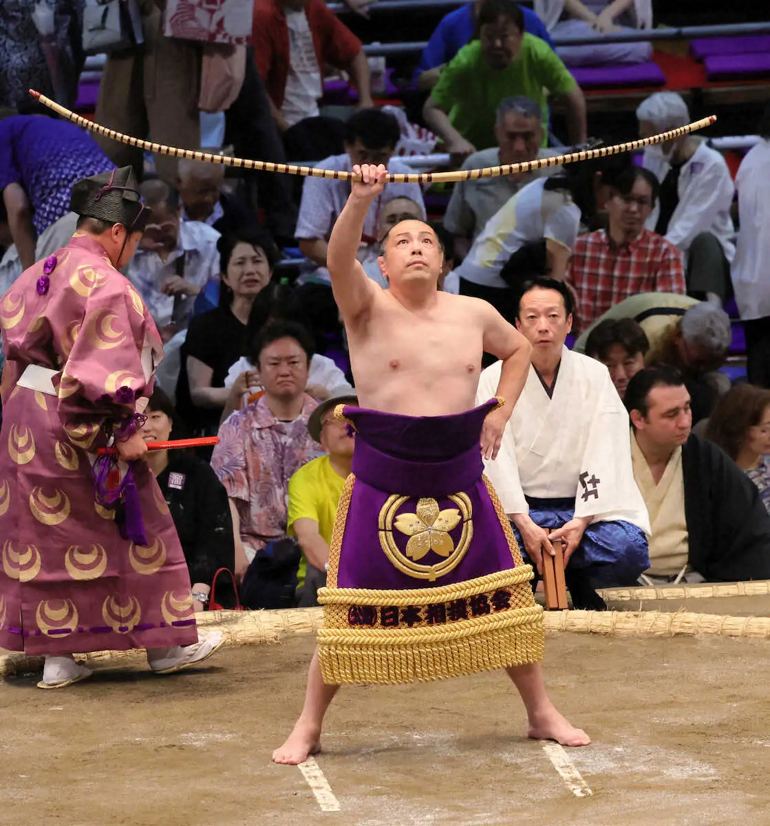 聡ノ富士が江戸の華に並ぶ歴代最多637回目の弓取り「この日を目標にやってきた」