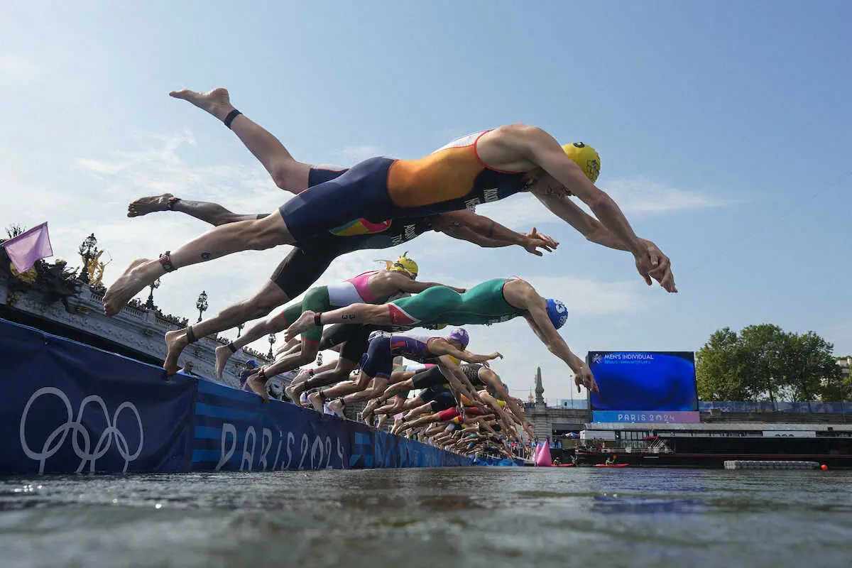 「10回嘔吐」報道の五輪トライアスロン選手、原因はセーヌ川の水質ではない？「そんな私が夏の五輪に…」