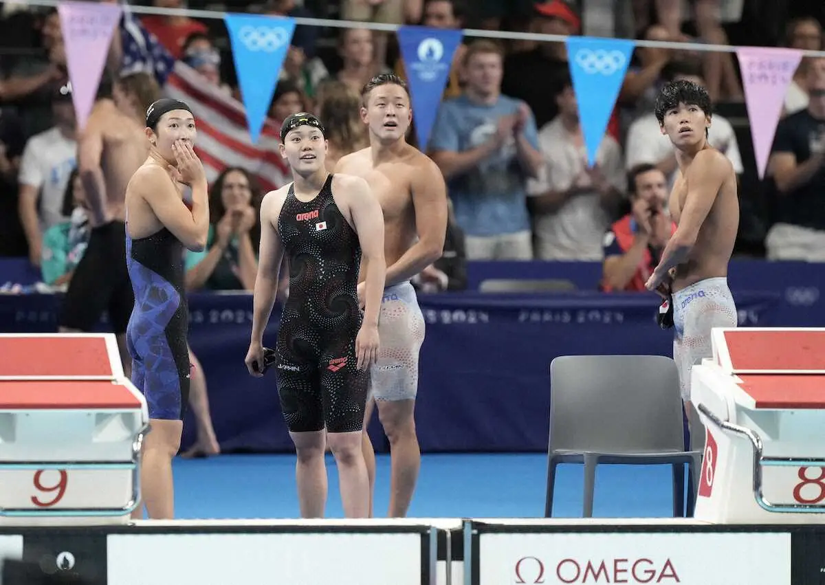 競泳混合400メートルメドレーリレー決勝で8位に終わった（左から）池江、平井、谷口、松山（撮影・岡田　丈靖）