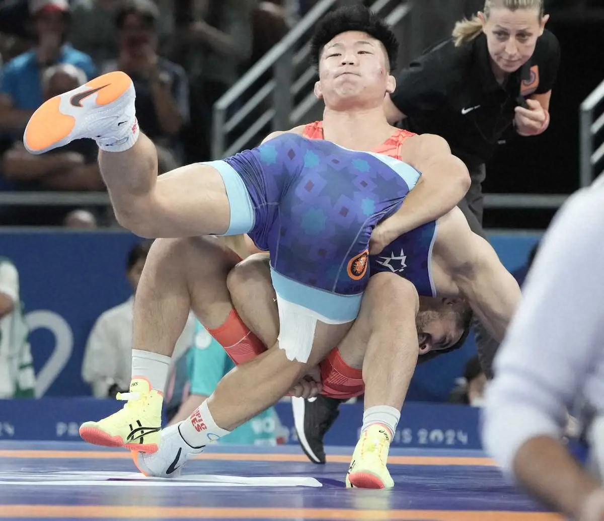 ＜パリ五輪・レスリング男子グレコ77キロ級1回戦＞初戦突破した日下（撮影・岡田　丈靖）