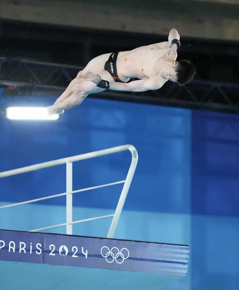 ＜パリ五輪・男子10メートル高飛び込み＞6本目の飛び込みを行う玉井（撮影・岡田　丈靖）