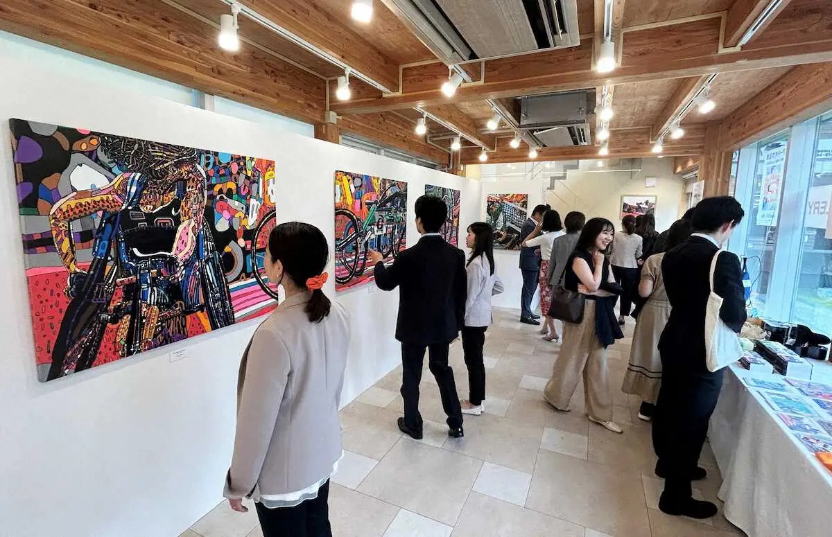 【画像・写真】東京・港区でパラスポーツイベント開催中　自由な感性で…絵画約15点展示