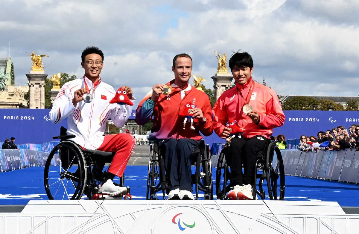 【画像・写真】【パラリンピック】車いすマラソン男子で鈴木朋樹が日本勢16年ぶり銅メダル「名前を刻めてうれしい」