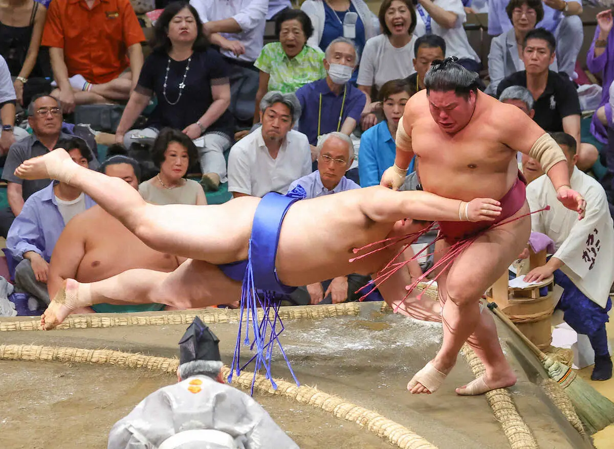 琴桜　熱海富士破り4連勝！　豊昇龍は連敗で早くも3敗目…大関昇進目指す大の里は盤石4勝目