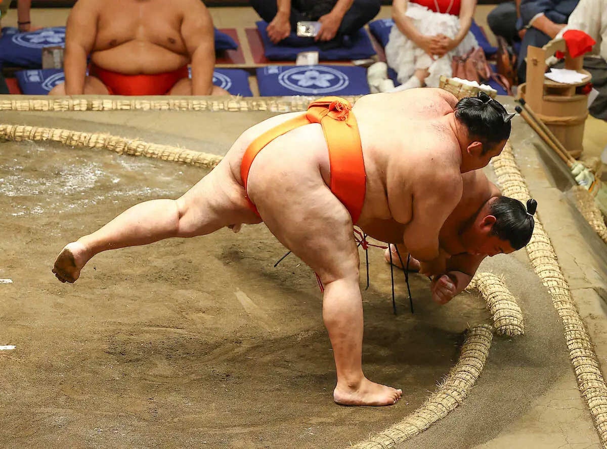 十両・水戸龍が鳥取城北高の後輩・伯桜鵬に貫禄の勝利「別に誰が相手でも…」続きはまさかの回答