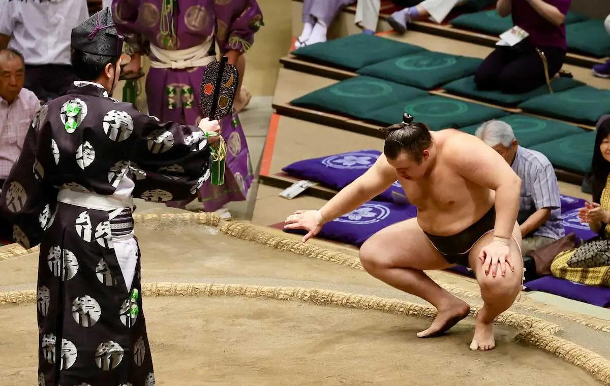 幕下4枚目の安青錦が勝ち越し！ウクライナ出身2人目の新十両昇進へ前進「あと2番勝てるように」