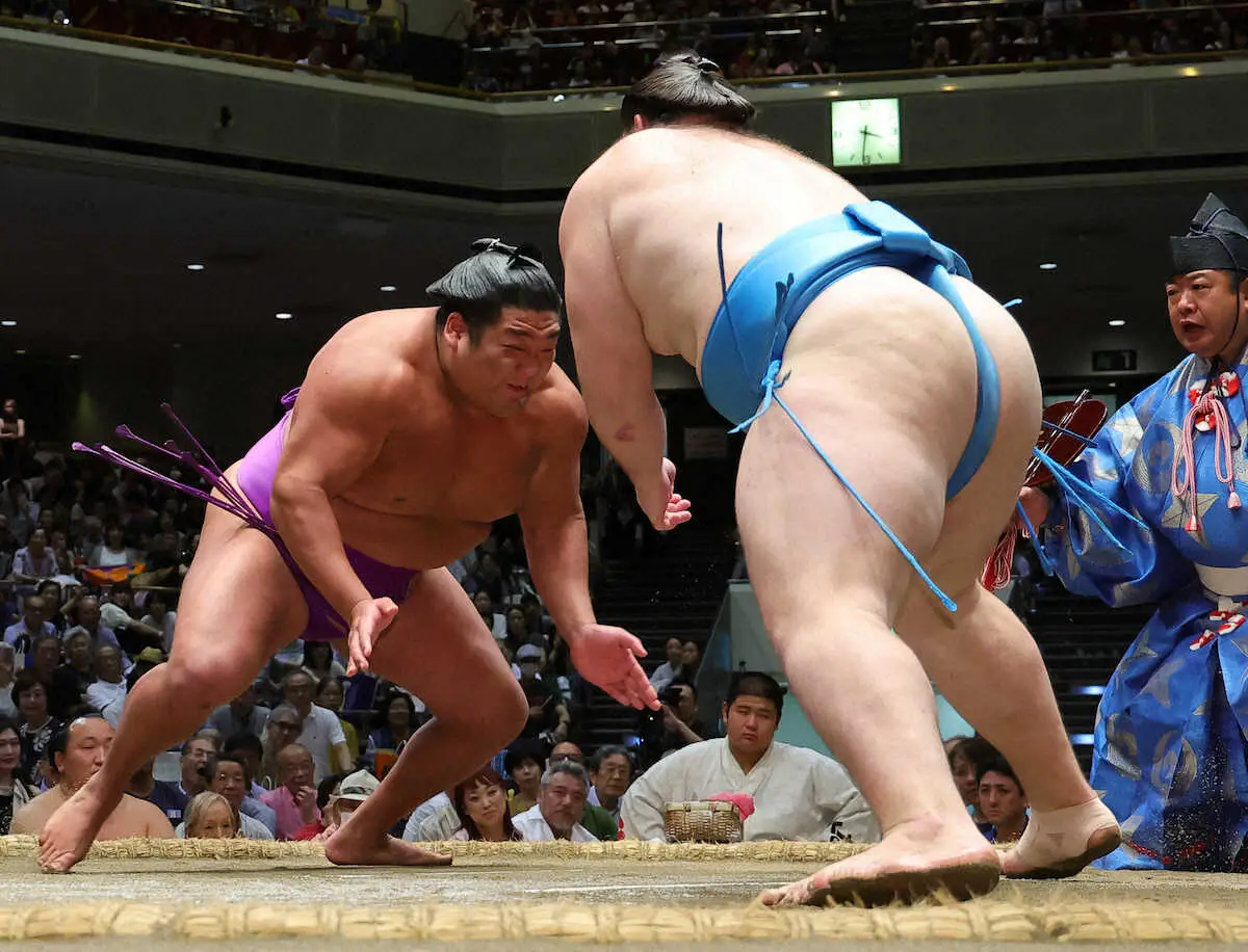 【画像・写真】尊富士が十両V王手！獅司を圧倒して12勝目「自分の相撲を取るだけ」あと1勝で幕内復帰濃厚に