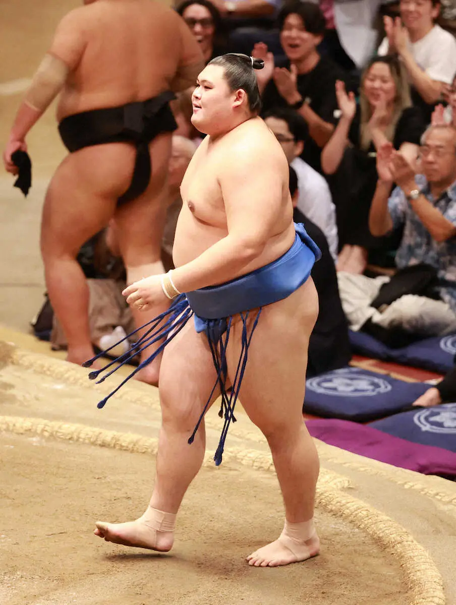 【画像・写真】大の里　2度目優勝も史上最速！新入幕5場所目で快挙　関脇以下の年間2度Vは貴花田以来